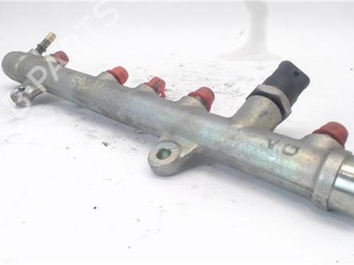 Used Injection rail RENAULT MEGANE II Estate (KM0/1_) 1.9 dCi (BM0G, CM0G) (120 hp) 18101757