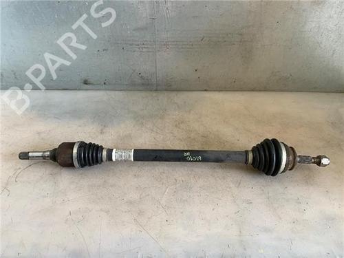 Used Right front driveshaft Right front driveshaft CITROËN C3 III (SX) 1.2 VTi 82 (82 hp) 33288052 33288052