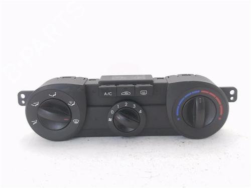 climate-control-hyundai-i20-i-pb-pbt-2008-2009-2010-2011-2012-2013-2014-2015-37261093 main image