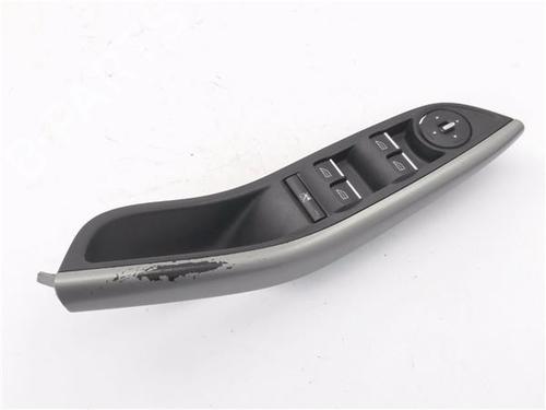 Used Left front window switch FORD FOCUS III [2010-2020]  29260001