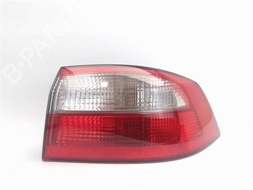 Used Right taillight RENAULT LAGUNA II (BG0/1_) [2001-2007]  13051778