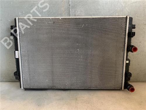 Used Water radiator Water radiator SEAT IBIZA V (KJ1, KJG) 1.0 TSI (110 hp) 33731281 33731281