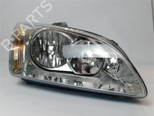 Used Right headlight FORD FOCUS II (DA_, HCP, DP) 1.6 TDCi (109 hp) 15352466