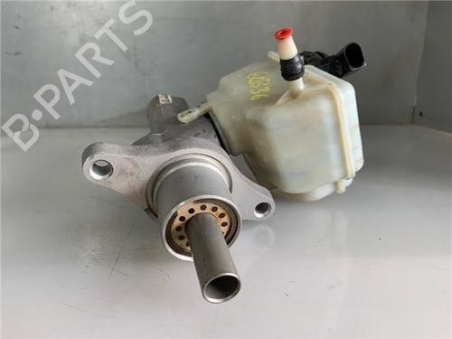 Brake master cylinder SEAT LEON (1P1) 1.6 TDI | BP33220430M77 - Image 3