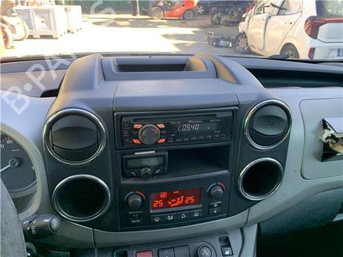 Mittelkonsole PEUGEOT PARTNER Tepee 1.6 HDi 16V (90 hp) 32451051