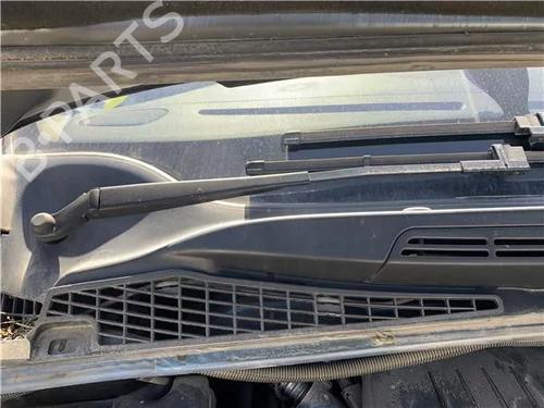 front-windshield-wiper-arm-citroen-xsara-picasso-n68-1999-2000-2001-2002-2003-2004-2005-2006-2007-2008-2009-2010-2011-2012-24446105 main image