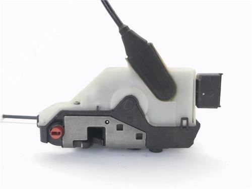 Rear left lock PEUGEOT 2008 I (CU_) 1.2 VTi | BP26587723C100