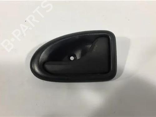 Używane Klamka wewnętrzna drzwi przednich prawych RENAULT MEGANE Scenic (JA0/1_) 1.6 e (JA0F) (90 hp) 14340652