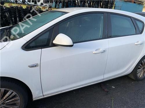 Used Left front door OPEL ASTRA J (P10) 1.6 CDTi (68) (110 hp) 32419184