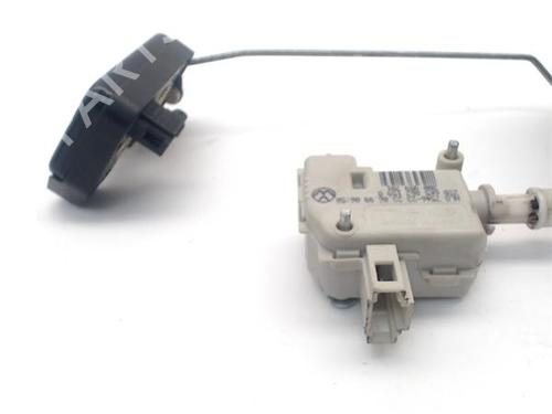 Tailgate lock SEAT CORDOBA (6K2) 1.6 | BP22338048C101 
