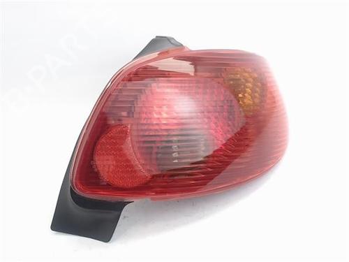 Højre baglygte PEUGEOT 206 Hatchback (2A/C) 1.4 16V (88 hp) 18336144