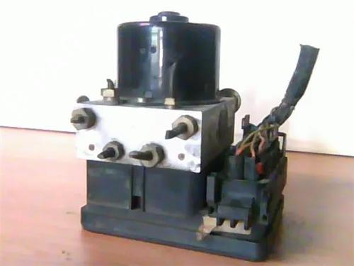Used ABS pump FORD FIESTA V (JH_, JD_) 1.4 TDCi (68 hp) 9684042