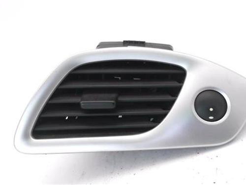 Used Grille Grille 38177076 38177076