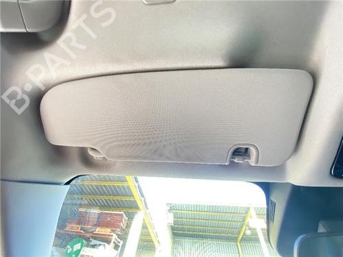 left-sun-visor-alfa-romeo-giulia-952_-20-952aba25b-156110559-2015-19149273 main image