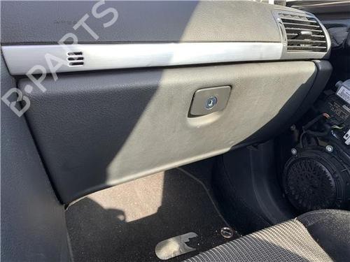 Used Glove box PEUGEOT 407 Coupe (6C_) 2.0 HDi (136 hp) 29259789