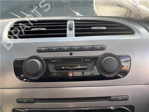 Used Climate control SEAT LEON (1P1) 1.9 TDI (105 hp) 32417900