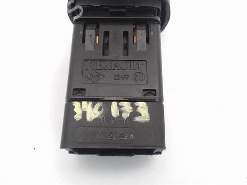 Advarselsbryter DACIA LOGAN (LS_) 1.6 16V (LS09, LS0L, LS0M, LS0P, LS0V, LS18, LS1S, LS1V,... | BP15244734I22 