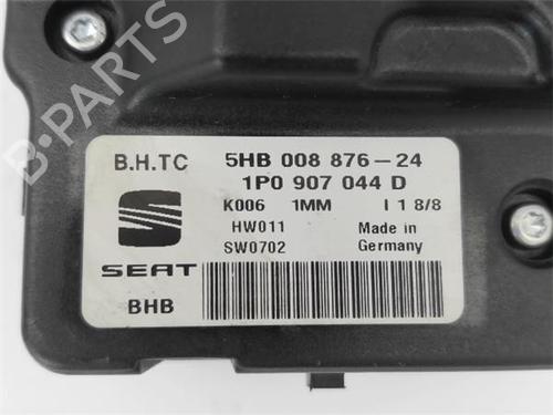 Climate control SEAT LEON (1P1) 2.0 TDI | BP25008325I5 