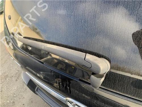 Used Rear windshield wiper arm Rear windshield wiper arm HYUNDAI TUCSON (JM) 2.0 (141 hp) 33729472 33729472