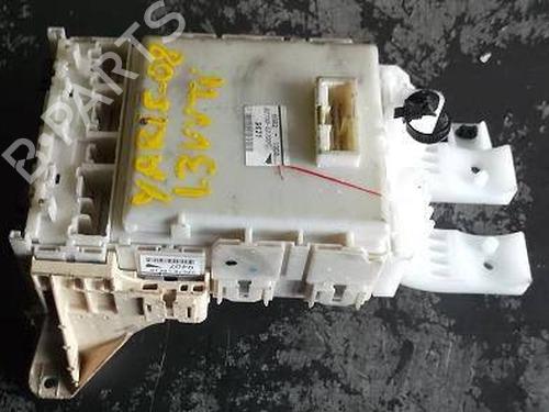 Used Fuse box TOYOTA YARIS (_P9_) [2005-2014]  25007261