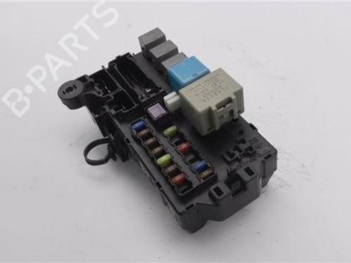 Used Fuse box Fuse box 39094269 39094269