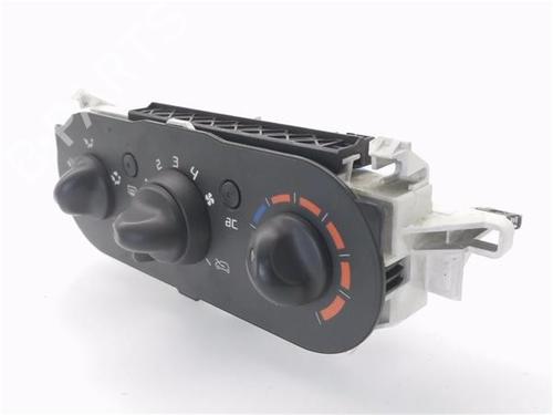 Climate control RENAULT TWINGO II (CN0_) 1.2 16V (CN04, CN0B) | BP30555335I5