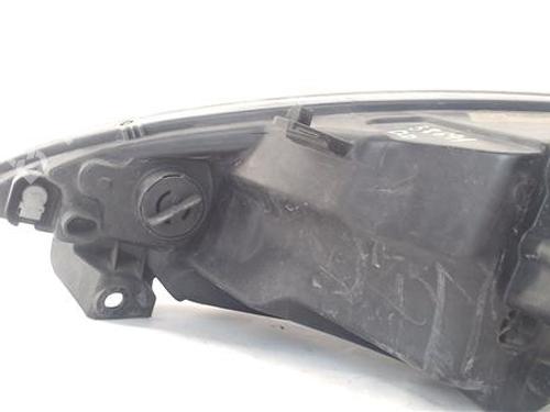 Right headlight PEUGEOT 1007 (KM_) 1.4 HDi | BP31990684C29 