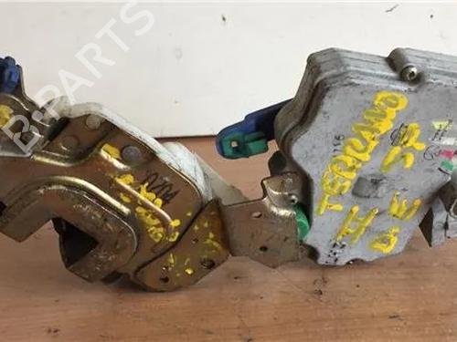 Used Front left lock NISSAN TERRANO II (R20) [1992-2007]  13043406