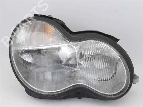 Used Right headlight MERCEDES-BENZ C-CLASS (W203) C 200 CDI (203.004) (102 hp) 22618037