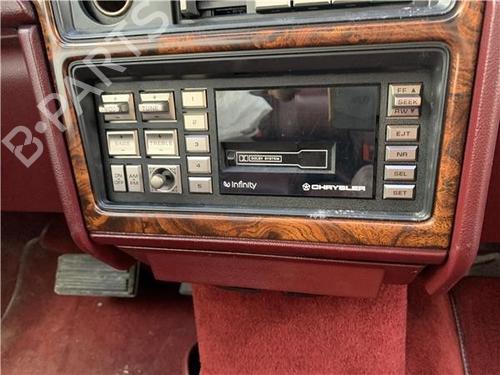 Used Radio CHRYSLER LE BARON Coupe 3.0 i V6 (143 hp) 33203553