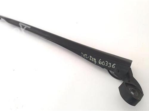 Used Front windshield wiper arm Front windshield wiper arm SEAT LEON (1P1) 1.6 TDI (105 hp) 33730379 33730379