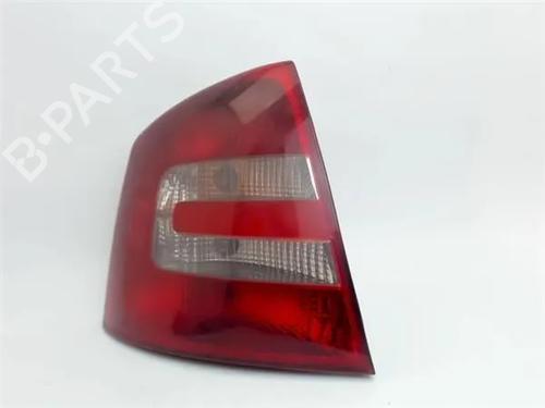 Used Left taillight SKODA OCTAVIA I Combi (1U5) [1998-2010]  13055791