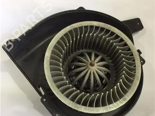 Varmeblæser AUDI A2 (8Z0) 1.4 TDI (75 hp) 9635902