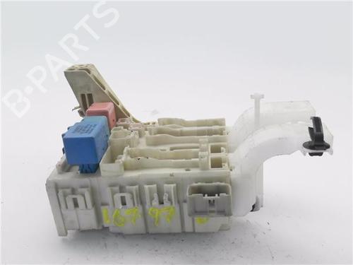 Fuse box TOYOTA YARIS (_P9_) | BP25007261E1