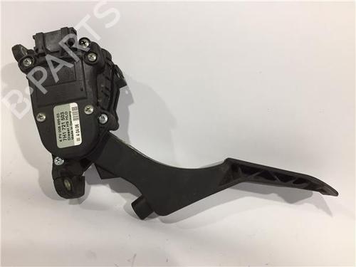 Used Pedal VW TRANSPORTER T5 Bus (7HB, 7HJ, 7EB, 7EJ) 2.5 TDI (130 hp) 9662534