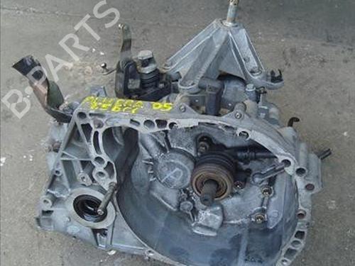 Used Gearbox NISSAN ALMERA II Hatchback (N16) 1.5 dCi (82 hp) 9757919