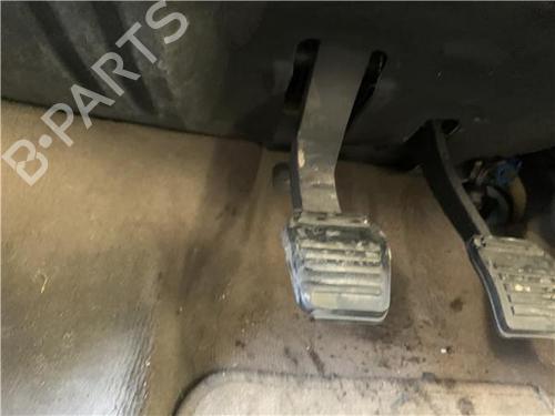 koblingspedal JAGUAR X-TYPE I (X400) 2.0 D (130 hp) 32418999