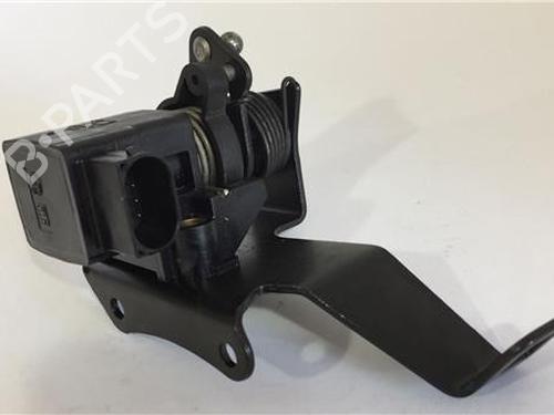 Used Pedal MERCEDES-BENZ E-CLASS (W210) E 240 (210.062) (170 hp) 14340851