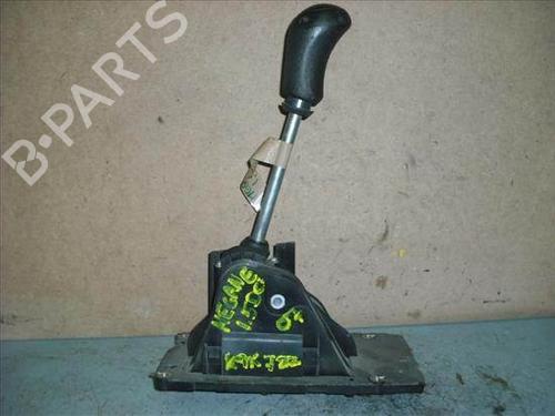 Used Gear lever RENAULT MEGANE II (BM0/1_, CM0/1_) 1.5 dCi (BM0F, BM0T, BM2B, CM0F, CM0T) (82 hp) 14333516