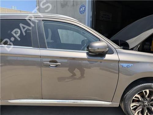 Used Right front door Right front door MITSUBISHI OUTLANDER III (GG_W, GF_W, ZJ, ZL, ZK) Plug-in Hybrid (GG2W) (200 hp) 29135260 29135260