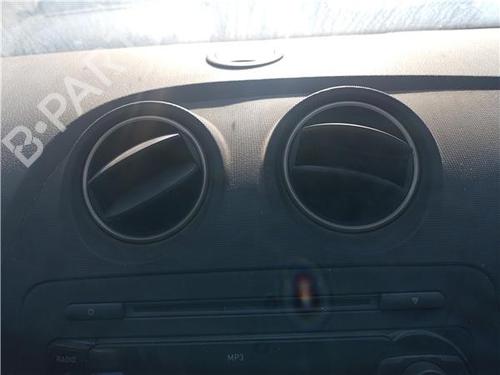 Used Grille Grille 39136396 39136396