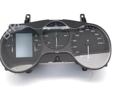 Used Instrument cluster Instrument cluster 36778101 36778101
