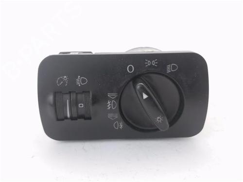 Commutateur SEAT LEON (1M1) 1.6 (100 hp) 31719013