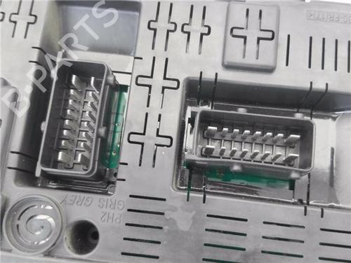 Fuse box CITROËN C4 Grand Picasso I (UA_) 1.6 HDi | BP27347185E1 