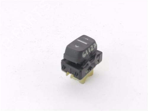 Used Right front window switch Right front window switch DACIA SANDERO II 1.2 (75 hp) 34539311 34539311