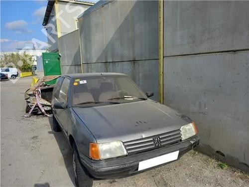 Used Parts PEUGEOT 205 I (741A/C) 1.3 (62 hp) 1037083