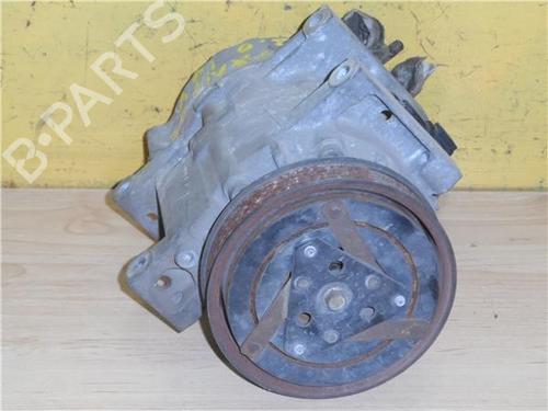Used Right front steering knuckle NISSAN MICRA II (K11) 1.5 D (57 hp) 14336367