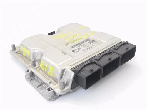 Elektronisk modul VOLVO V40 Estate (645) [1995-2004]  13643504