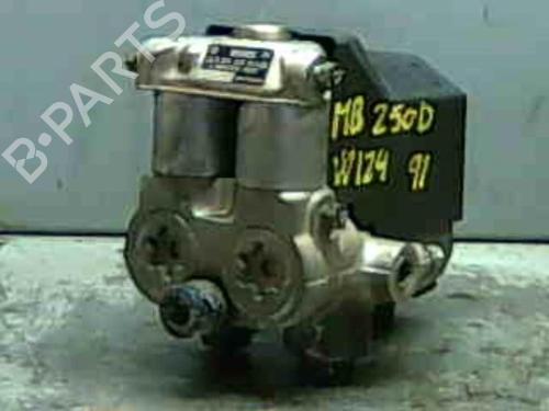 Used ABS pump MERCEDES-BENZ 124 T-Model (S124) 250 T D (124.185) (90 hp) 12149032