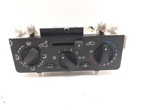 Used Climate control CITROËN C3 I (FC_, FN_) 1.4 i (73 hp) 9748081